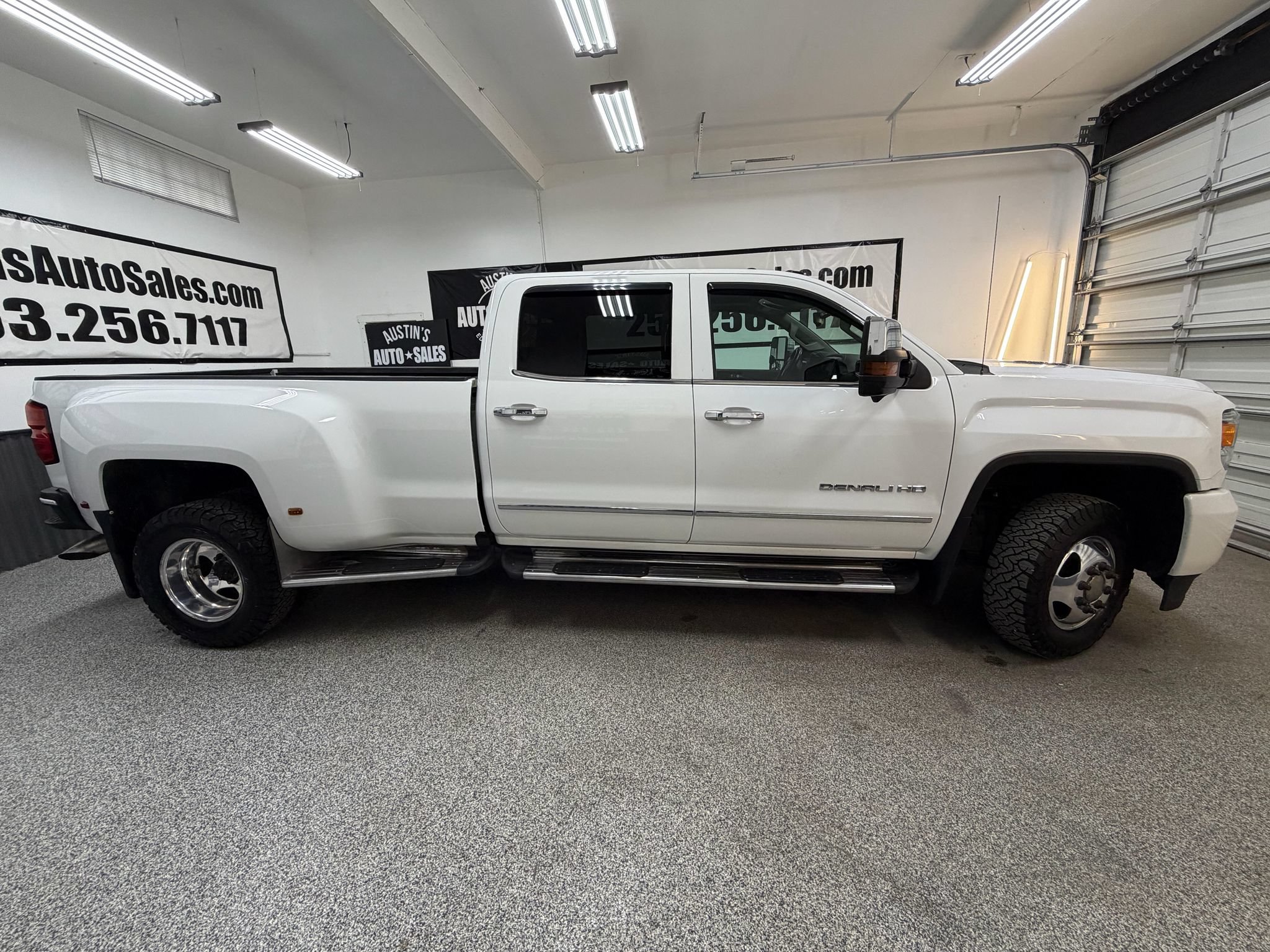 Used 2016 GMC Sierra 3500 Denali w/ Driver Alert Package AWD/4WD image 2