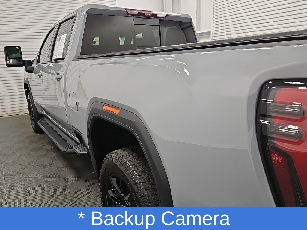 Used 2024 GMC Sierra 2500 AT4 w/ Technology Package AWD/4WD image 9