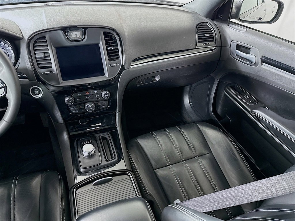 Used 2023 Chrysler 300 S image 29