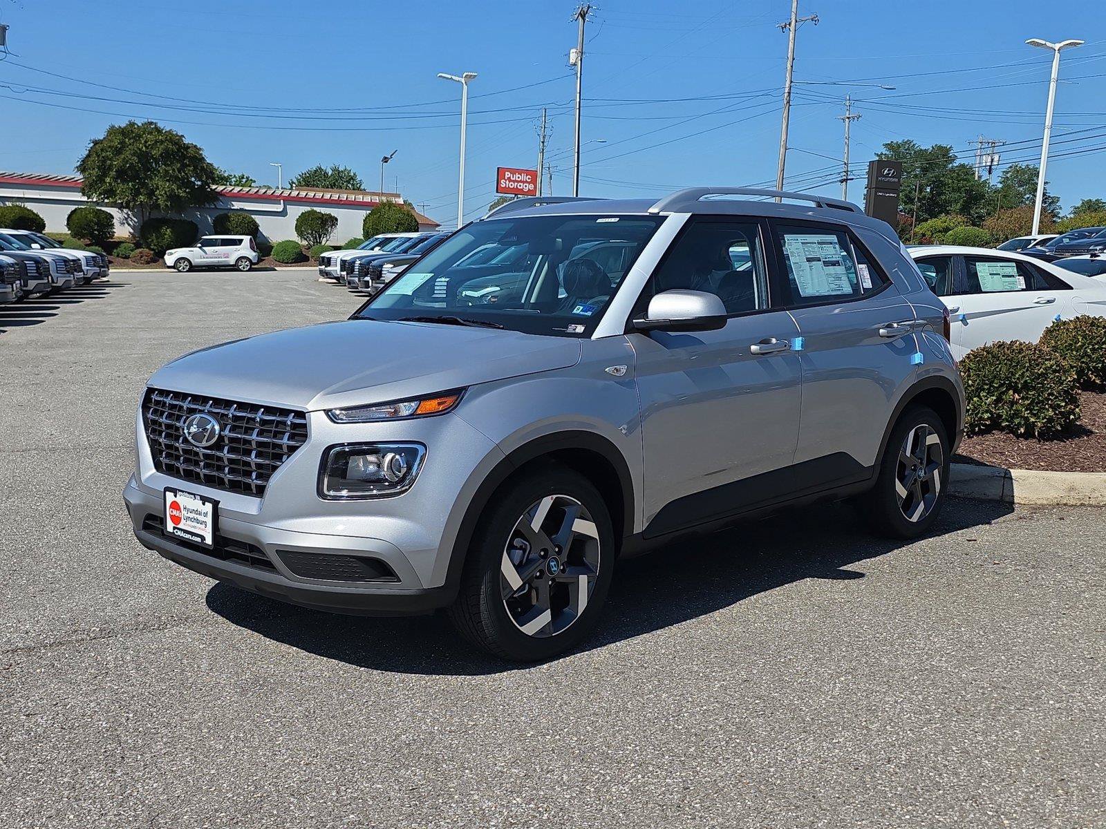 New 2026 Hyundai Venue SEL FWD image 2