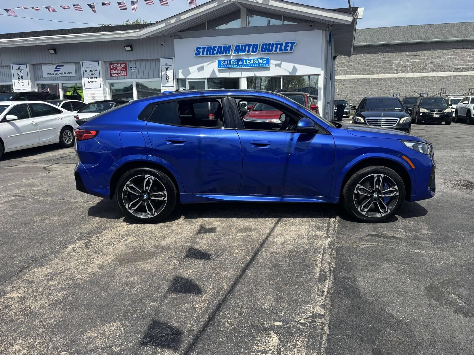 Used 2026 BMW X2 xDrive28i AWD/4WD image 14