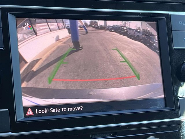 Used 2018 Volkswagen Tiguan S image 23