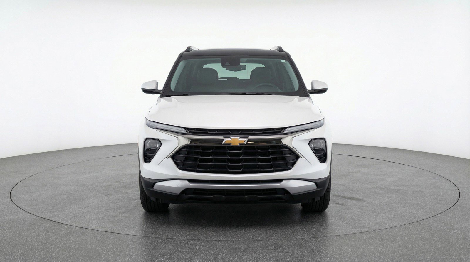 Used 2025 Chevrolet TrailBlazer LT image 2