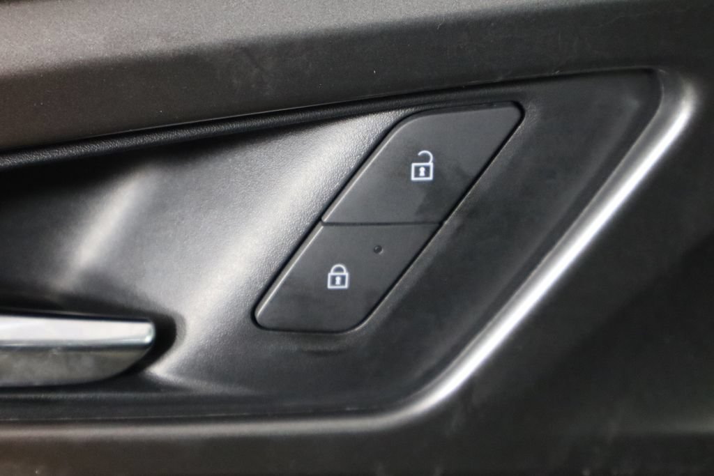 Used 2024 Chevrolet Equinox EV RS FWD image 20