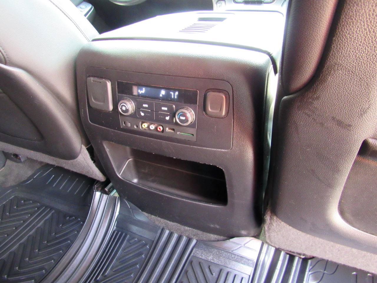 Used 2016 Chevrolet Suburban LTZ AWD/4WD image 38