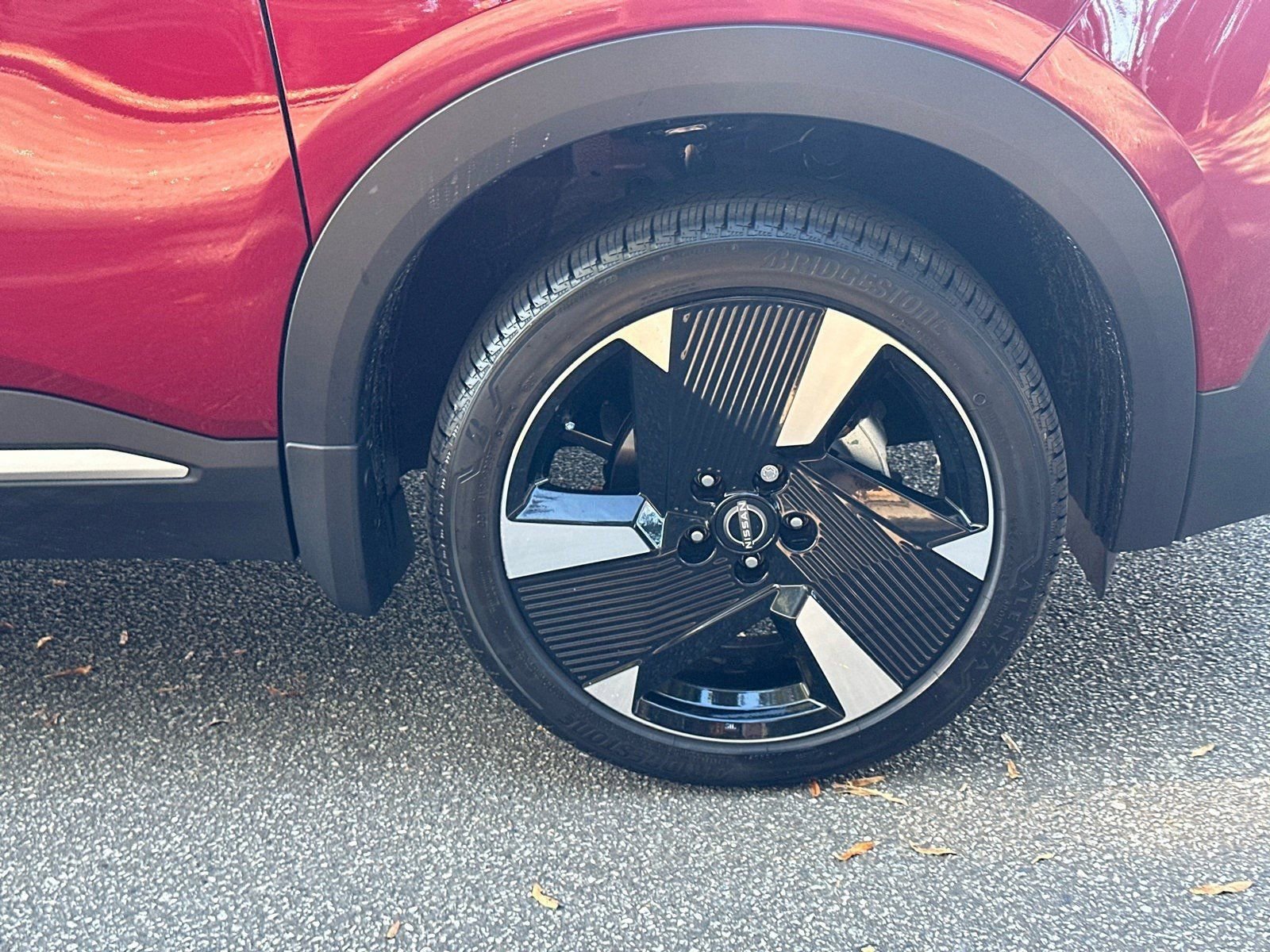 New 2026 Nissan Kicks SR w/ Cold Weather Package image 12