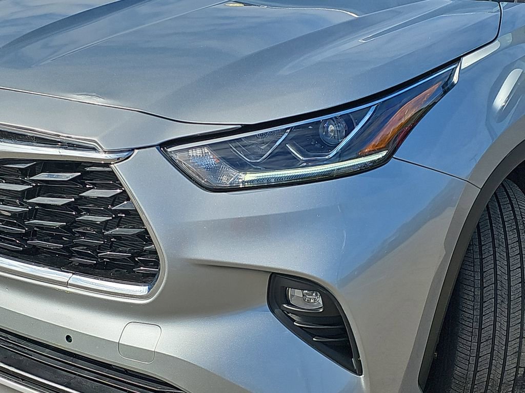 Used 2024 Toyota Highlander Platinum image 36