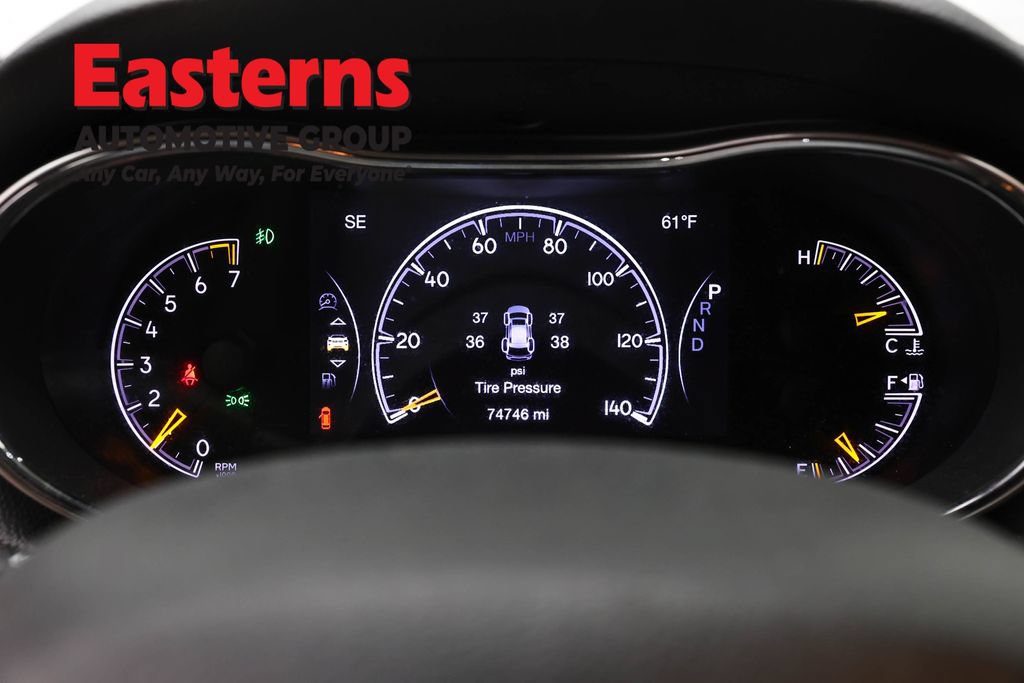 Used 2017 Jeep Grand Cherokee Altitude AWD/4WD image 18