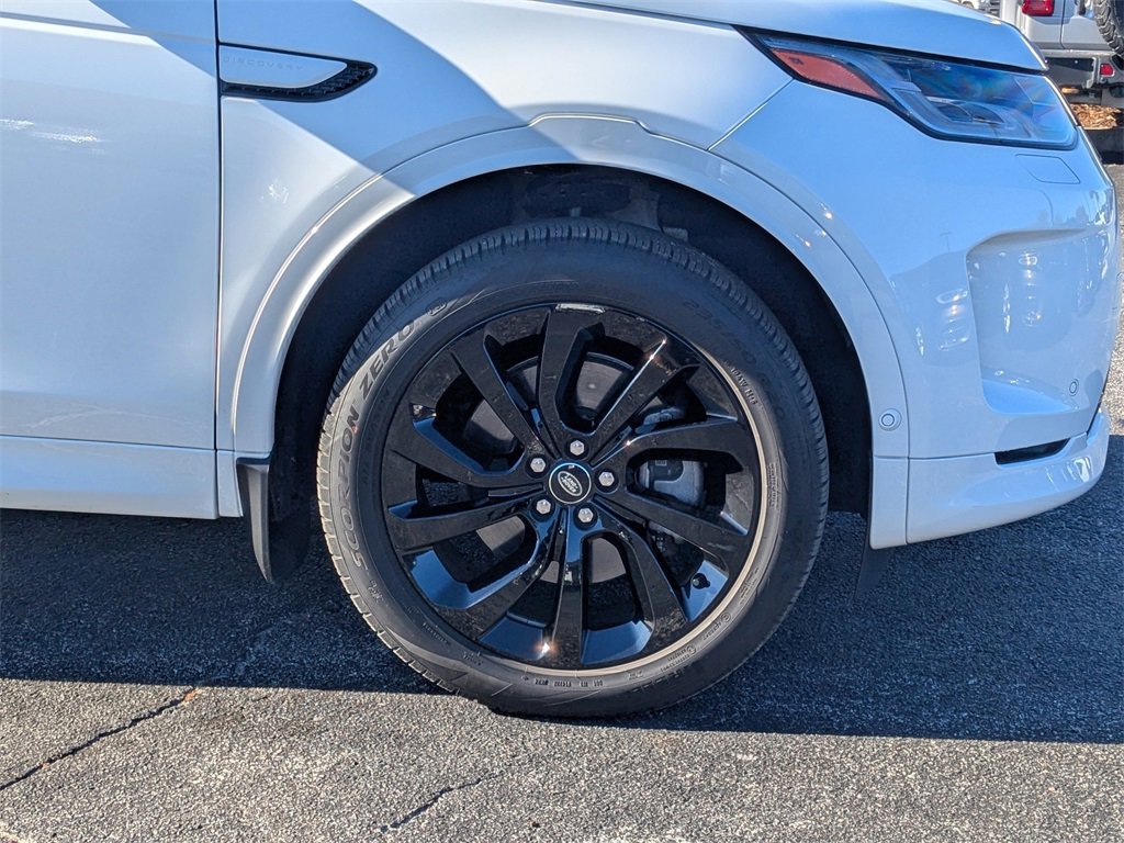 Used 2025 Land Rover Discovery Sport S image 10