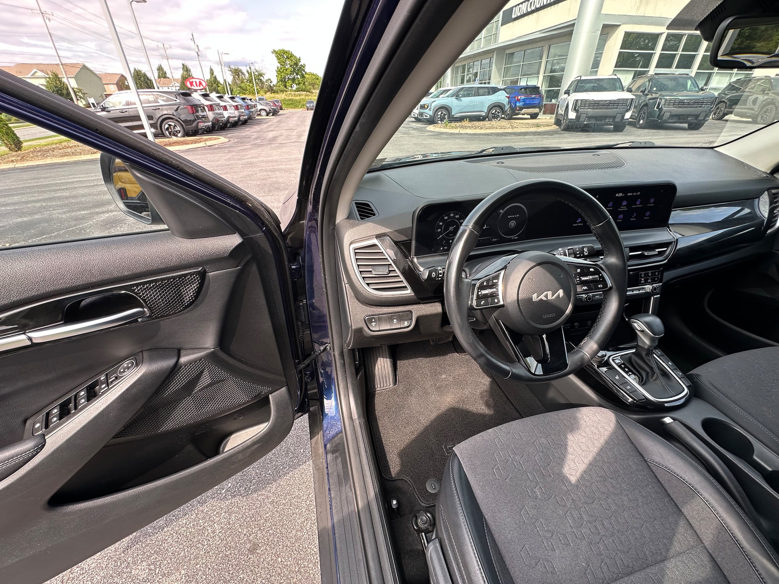 Used 2024 Kia Seltos S AWD/4WD image 21