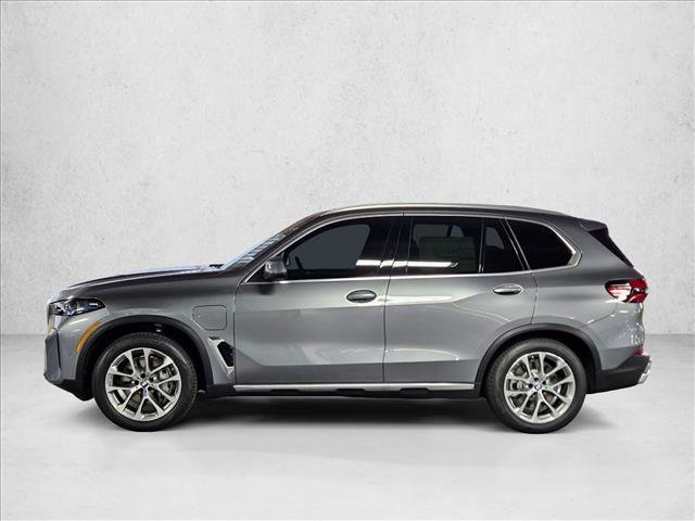 Used 2026 BMW X5 xDrive50e w/ Parking Assistance Package image 5
