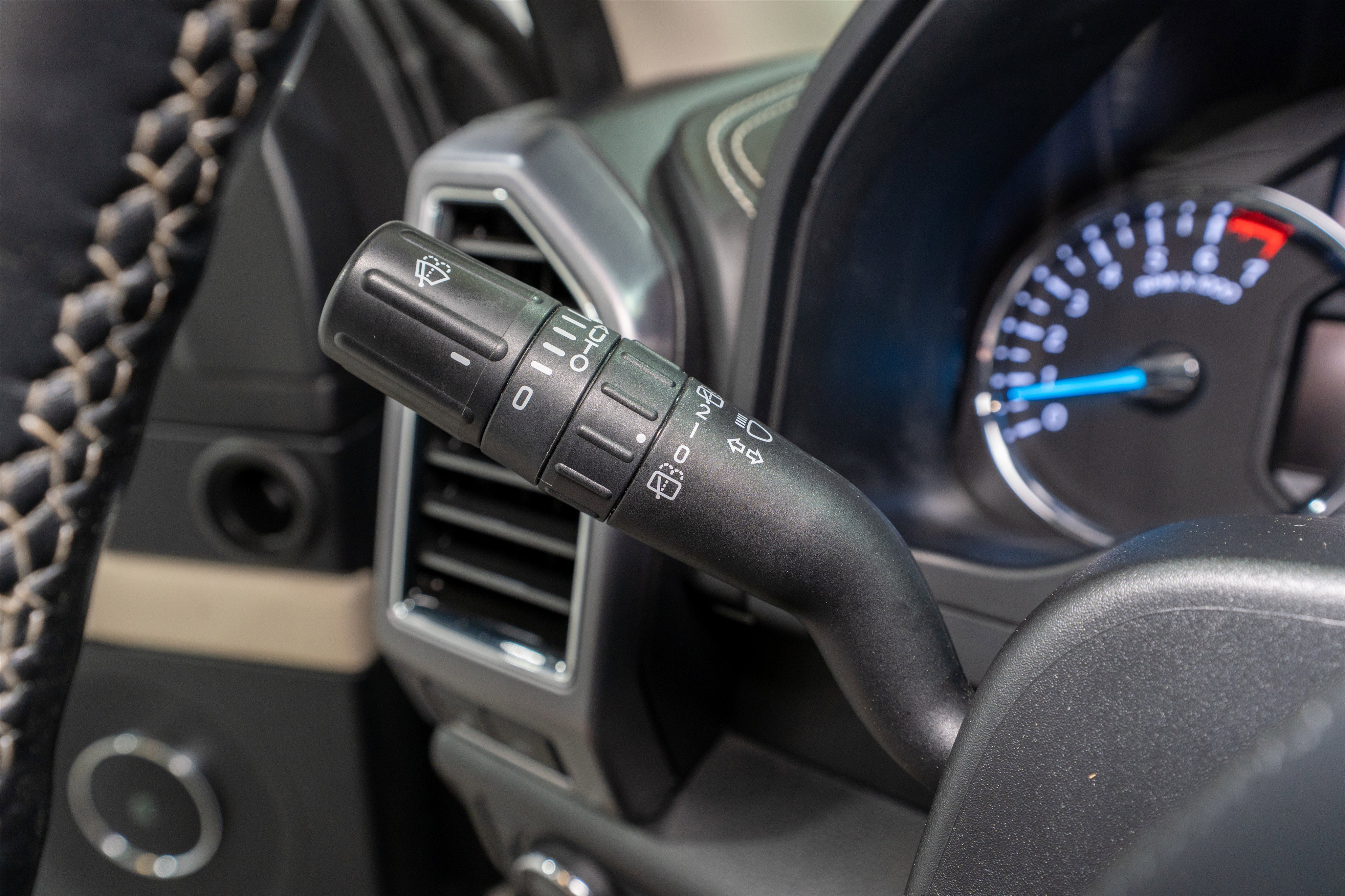 Used 2020 Ford Expedition Platinum image 32