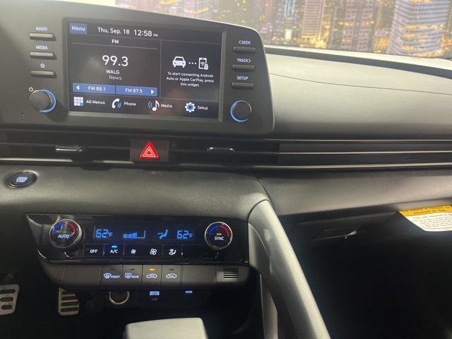 New 2025 Hyundai Elantra Sport image 17