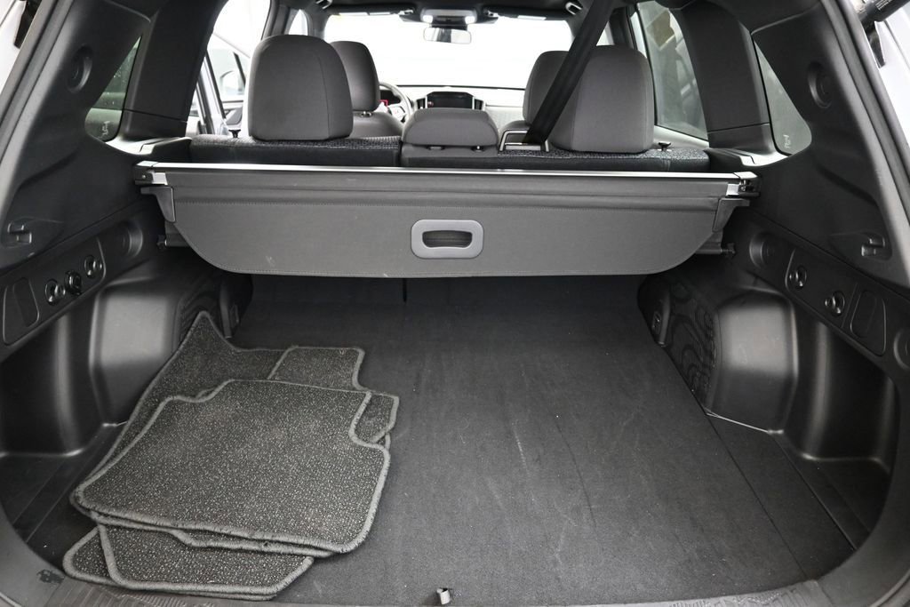 Used 2025 Subaru Forester Premium AWD/4WD image 19