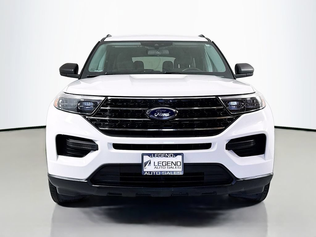Used 2021 Ford Explorer XLT RWD image 2