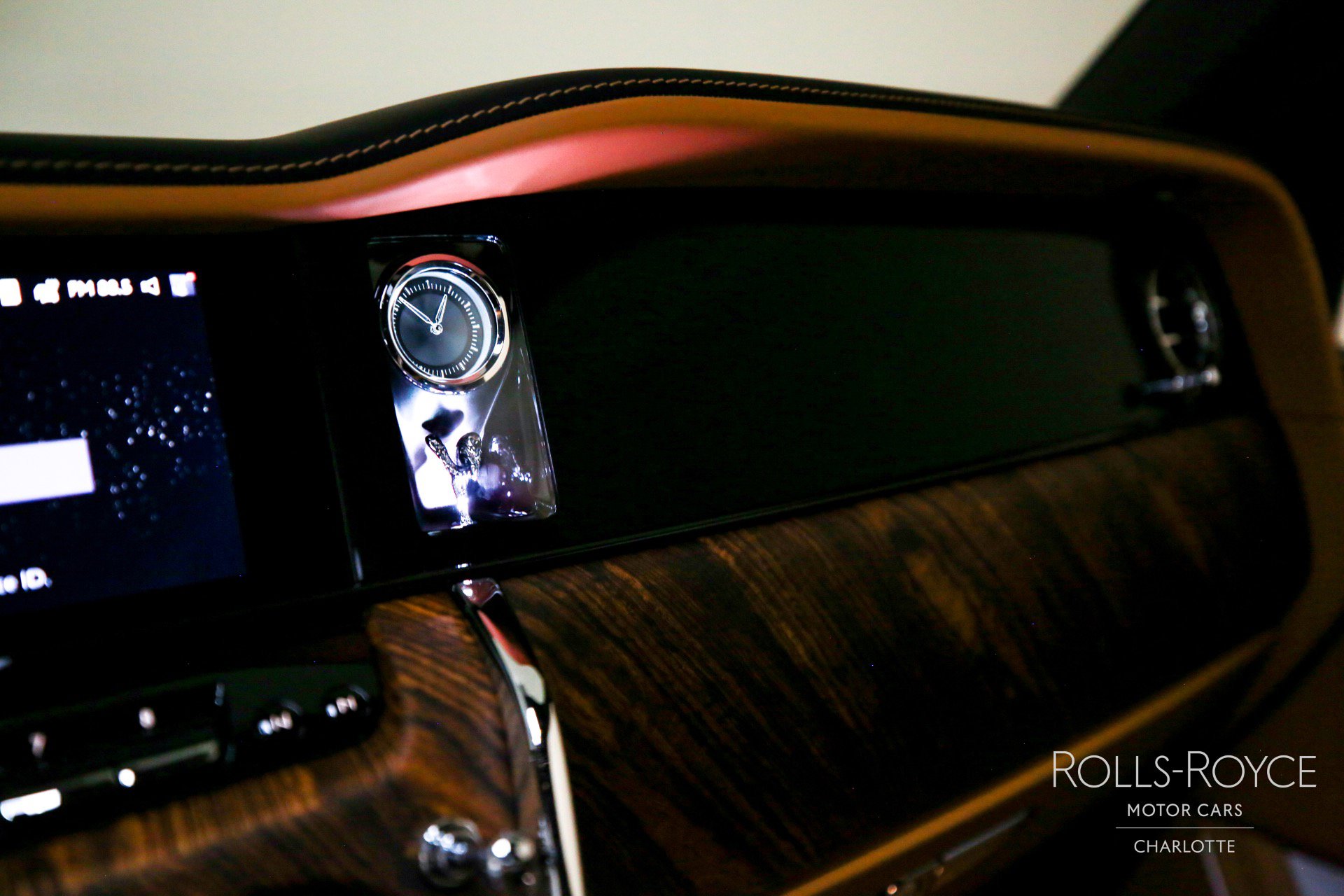 Certified 2025 Rolls-Royce Cullinan image 39