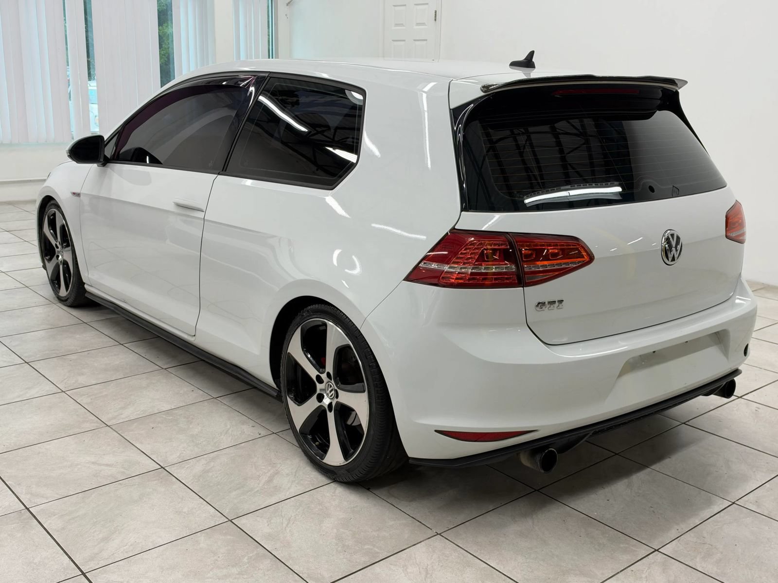 Used 2016 Volkswagen GTI S FWD image 7