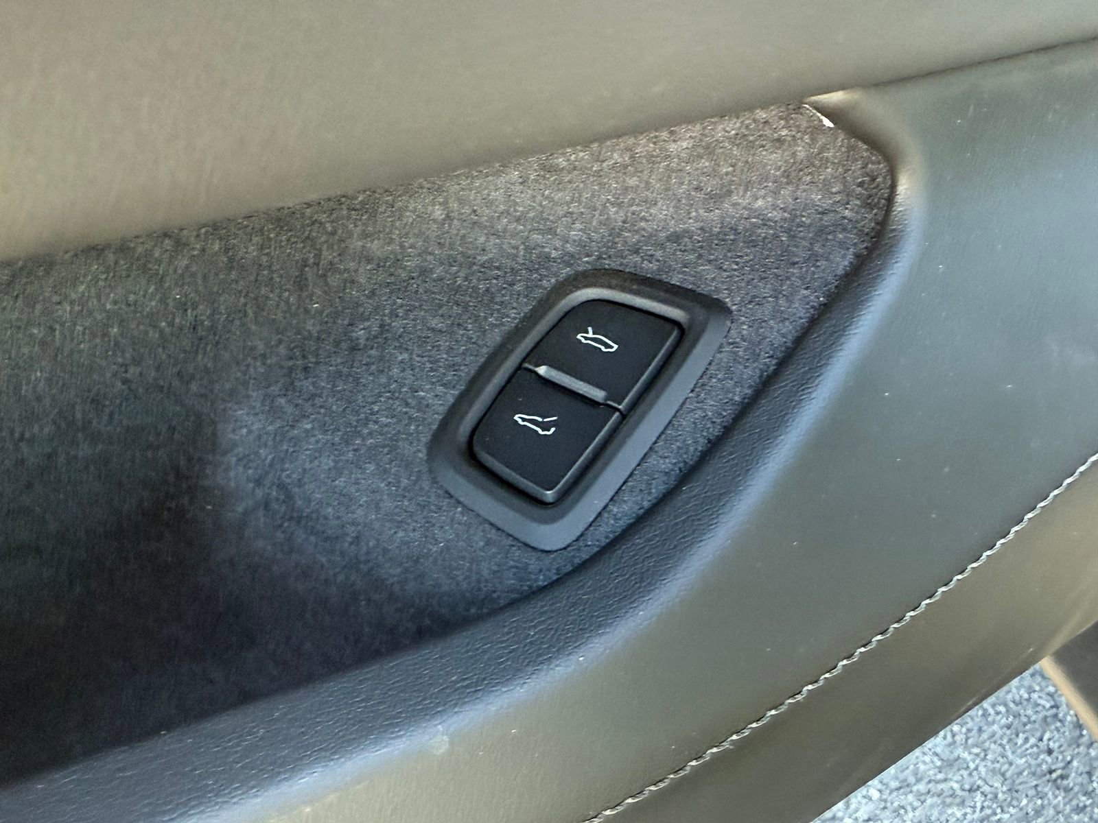 Used 2024 Chevrolet Corvette Stingray Coupe w/ 1LT image 13