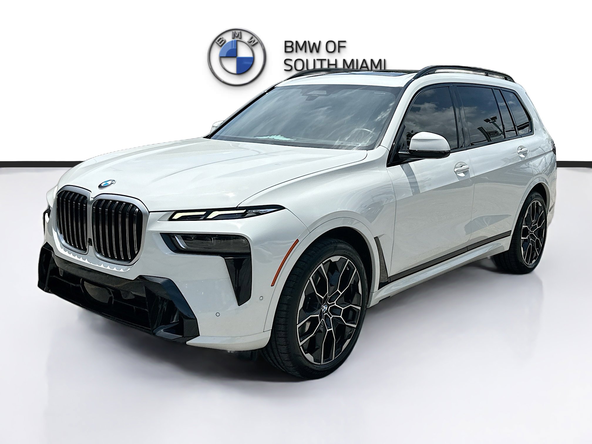 Used 2023 BMW X7 xDrive40i w/ M Sport Package AWD/4WD image 3
