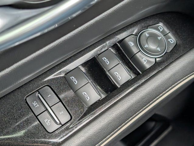 Used 2021 Cadillac Escalade ESV Premium Luxury w/ LPO, Illumination Package image 23