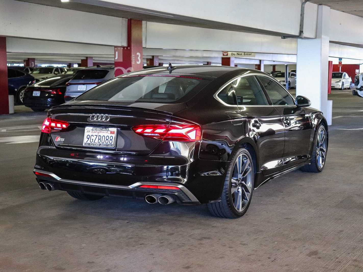 Used 2023 Audi S5 Premium w/ Convenience Package AWD/4WD image 4