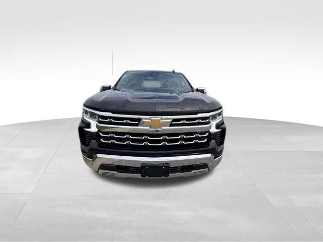 Certified 2022 Chevrolet Silverado 1500 LTZ w/ LTZ Convenience Package II AWD/4WD image 3