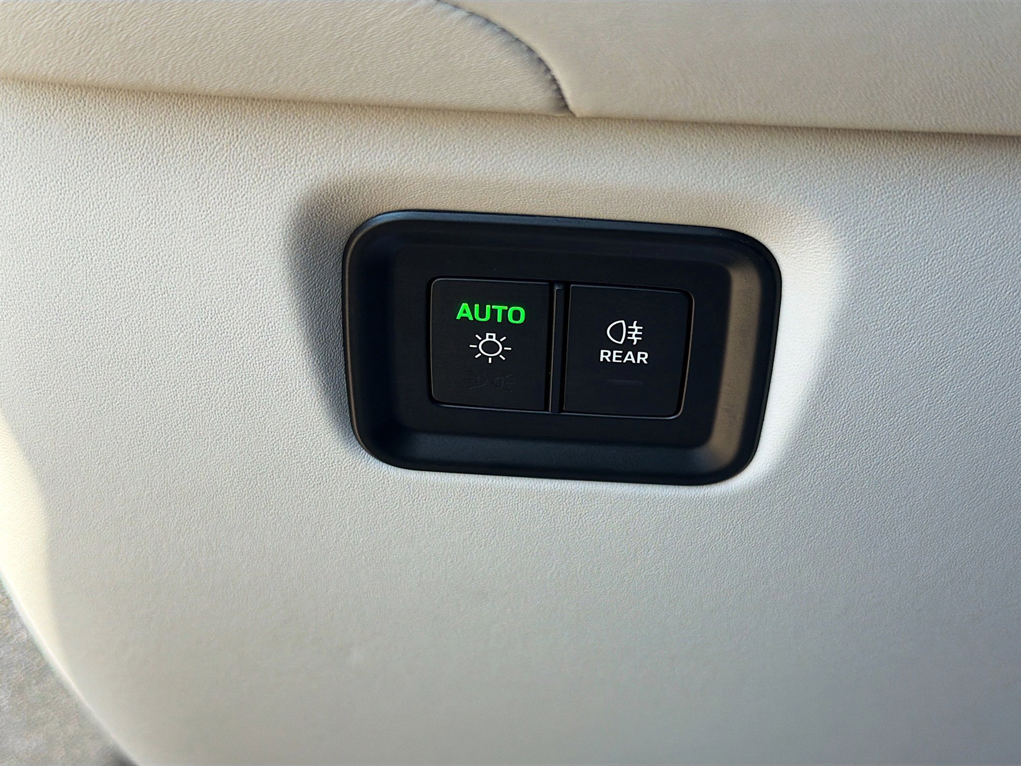 Used 2024 Porsche Cayenne Turbo image 34