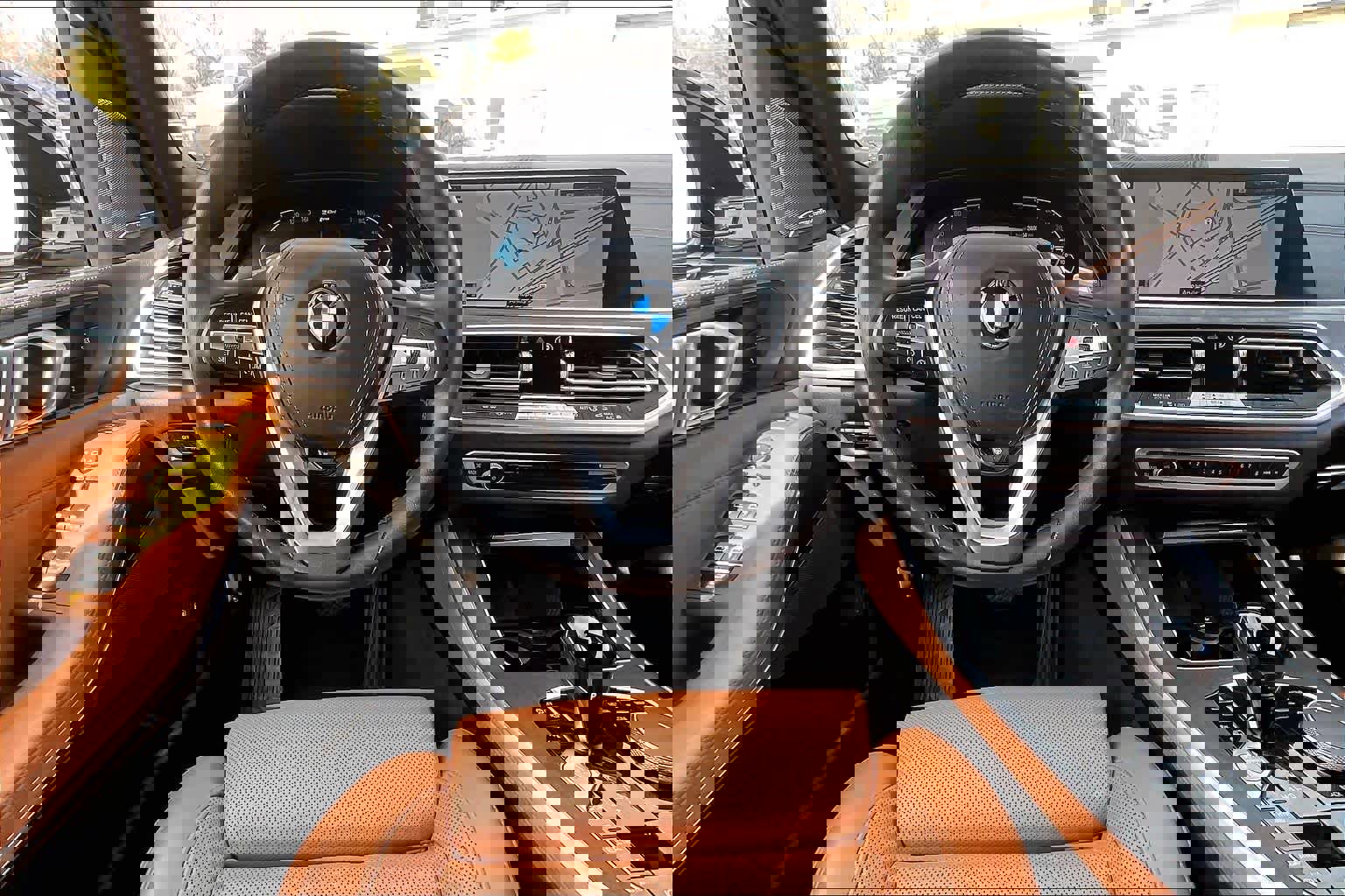 Certified 2023 BMW X5 xDrive45e w/ Climate Comfort Package image 5