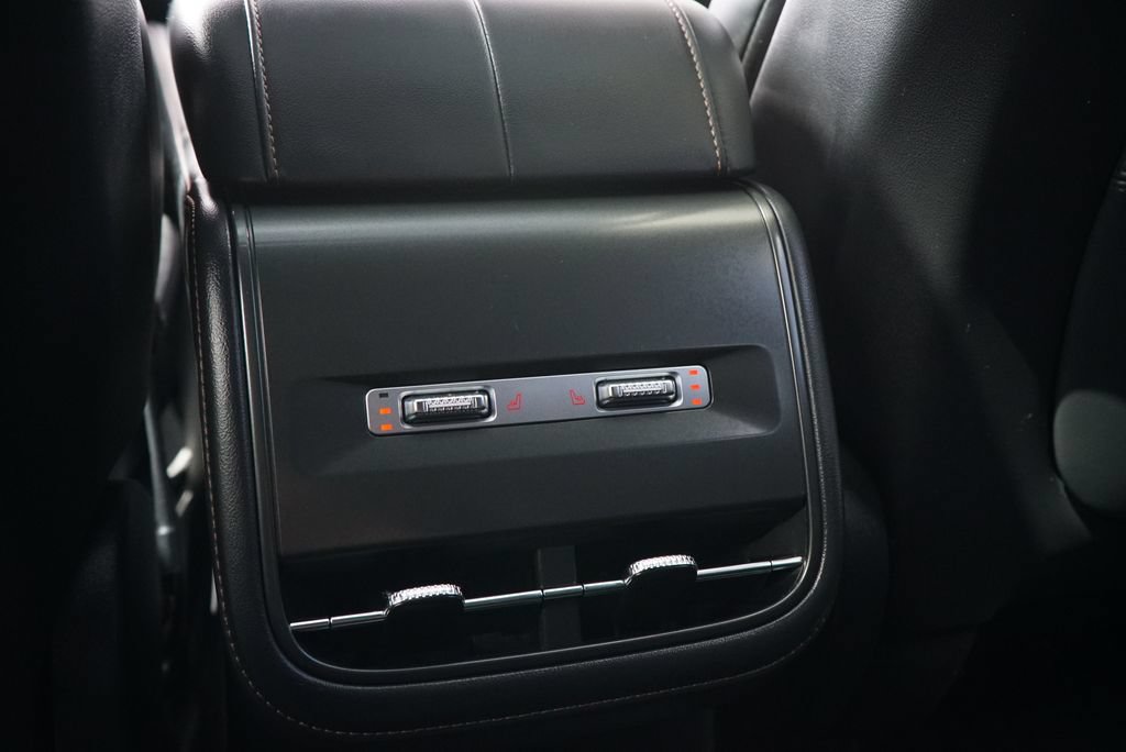 Used 2025 Lincoln Nautilus Reserve AWD/4WD image 12