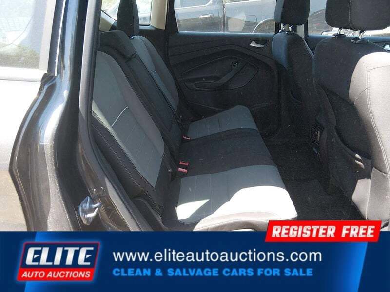 Used 2015 Ford C-MAX SE w/ Interior Protection Package FWD image 16