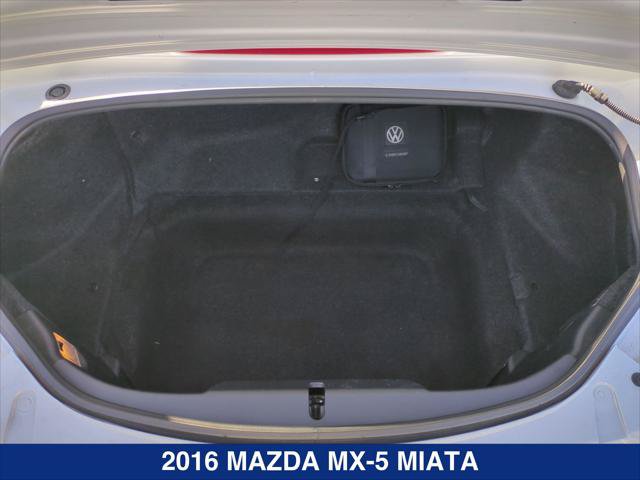 Used 2016 MAZDA MX-5 Miata Club RWD image 22