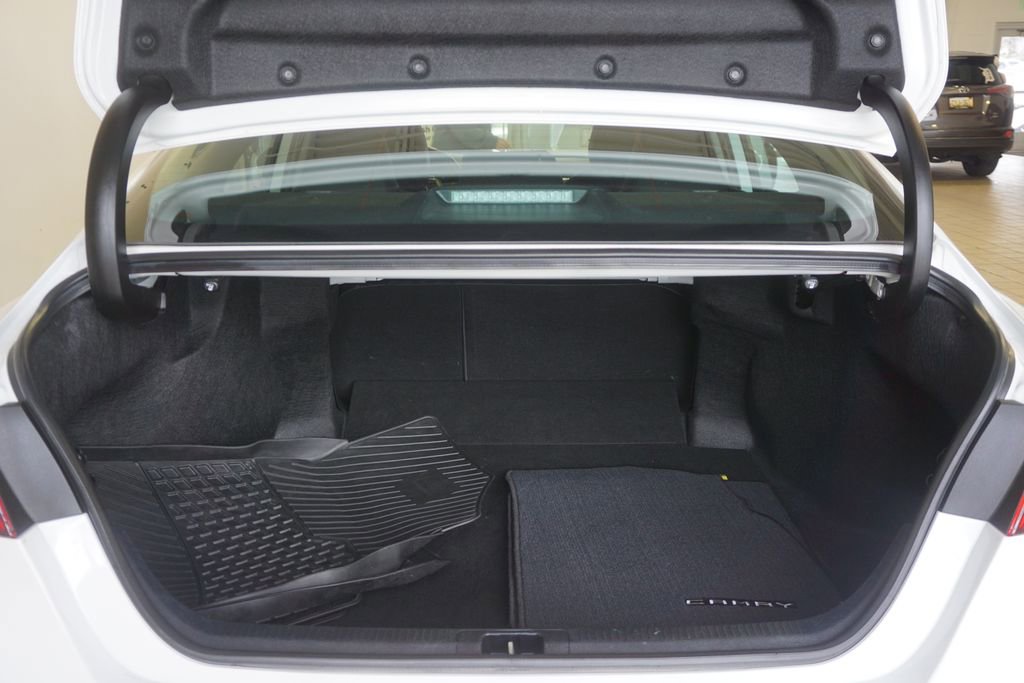 Used 2023 Toyota Camry SE image 16