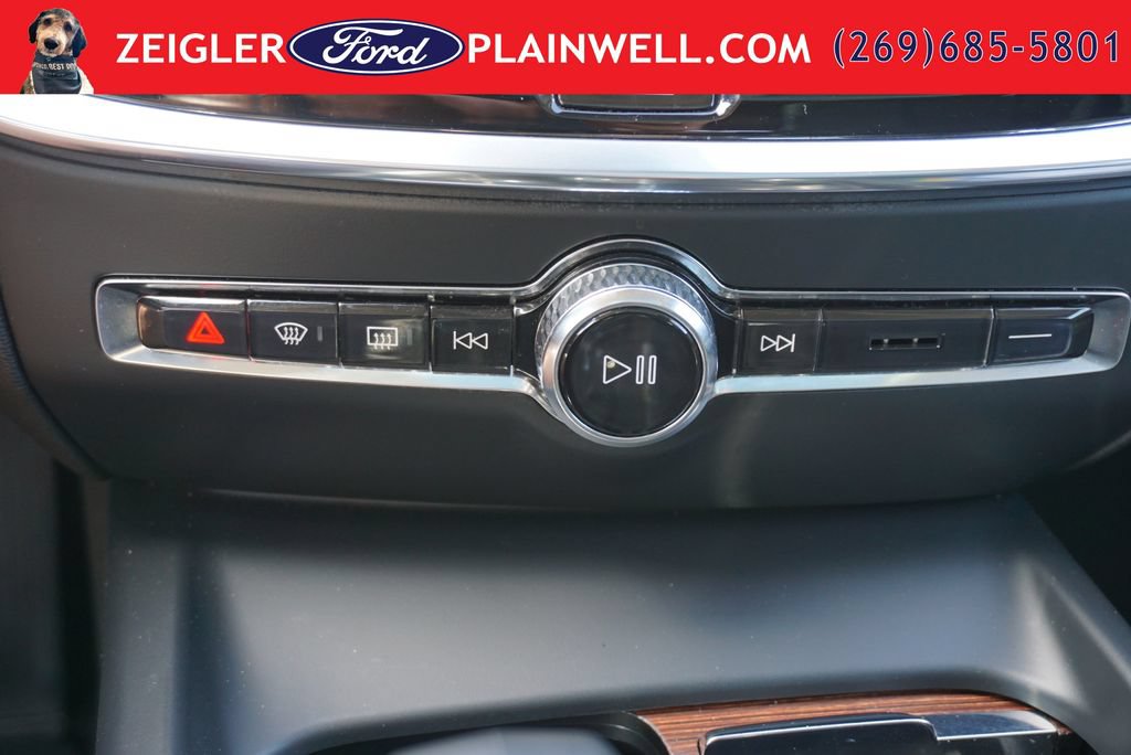 Used 2024 Volvo V60 B5 Cross Country Plus AWD/4WD image 23