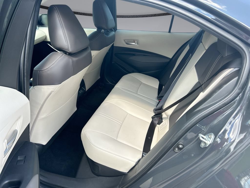Used 2025 Toyota Corolla XLE FWD image 31