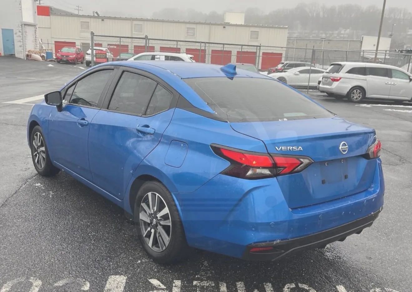 Used 2021 Nissan Versa SV image 2