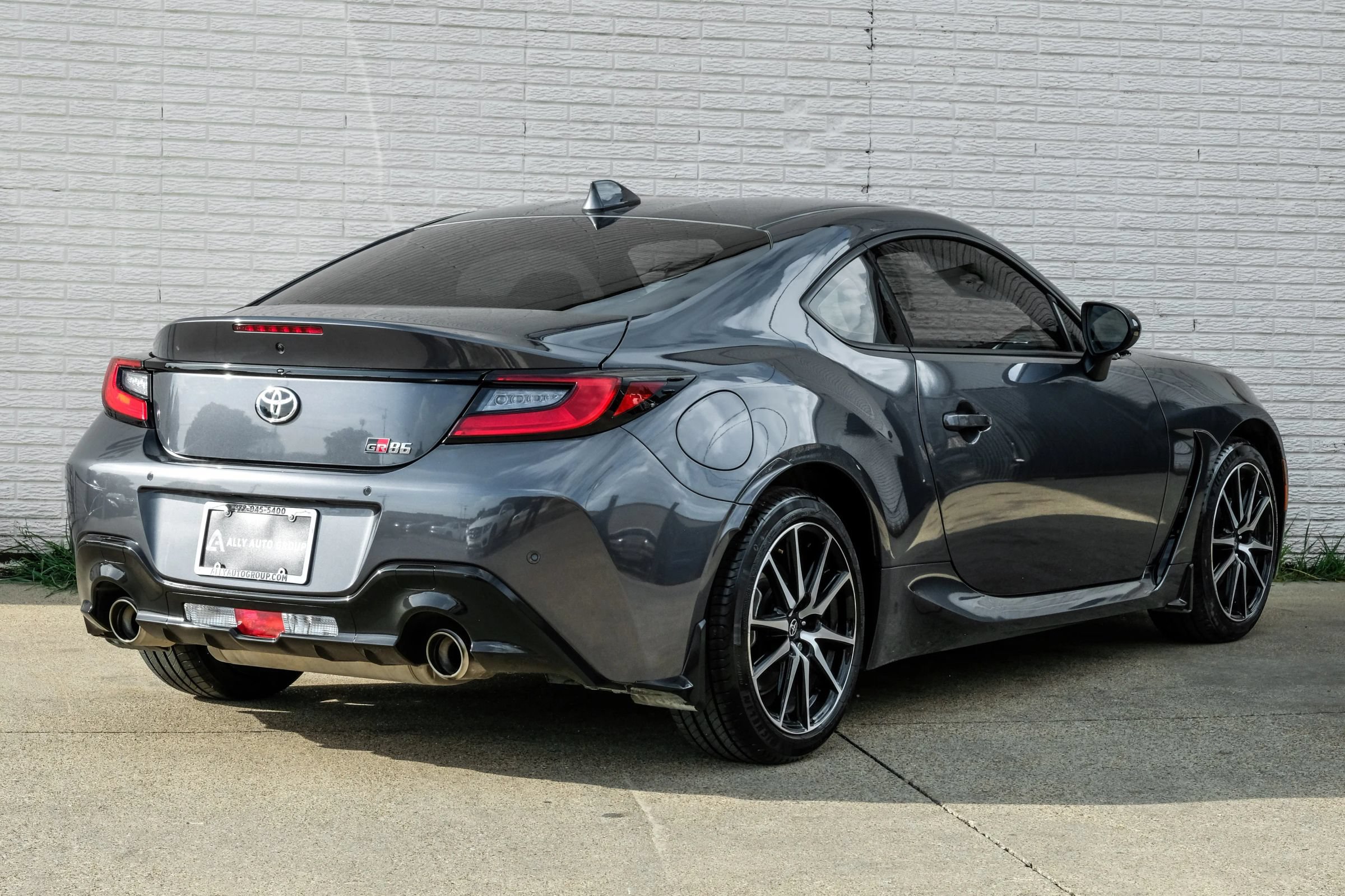 Used 2024 Toyota GR86 RWD image 7