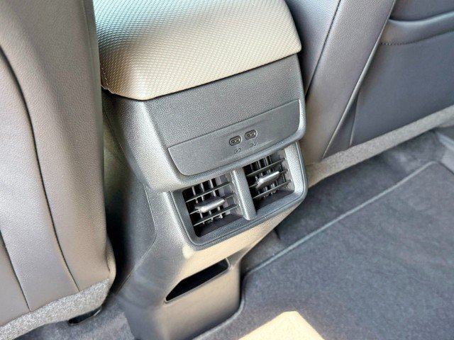 New 2027 Chevrolet Equinox LT w/ Convenience Package II FWD image 17