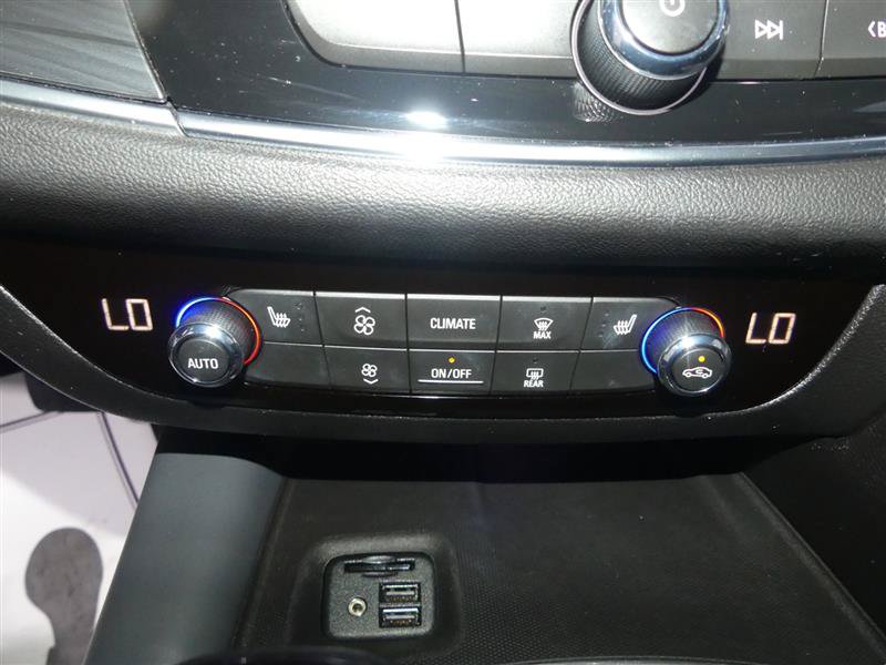 Used 2020 Buick Enclave Essence w/ Sport Touring Edition AWD/4WD image 38