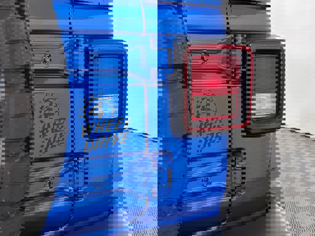 Used 2024 Jeep Wrangler Willys image 35