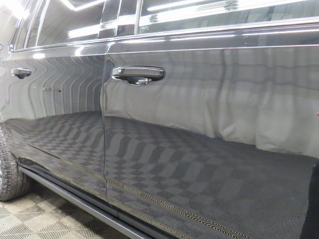 Used 2025 GMC Yukon XL AT4 w/ AT4 Premium Package image 32