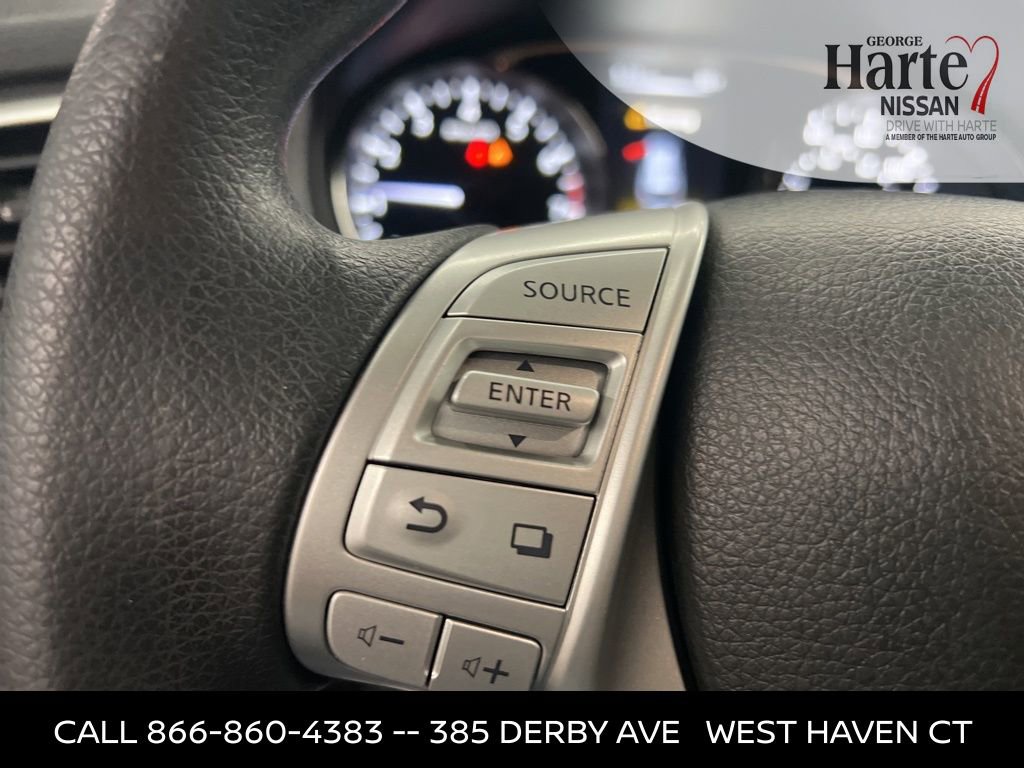 Used 2016 Nissan Rogue SV image 47