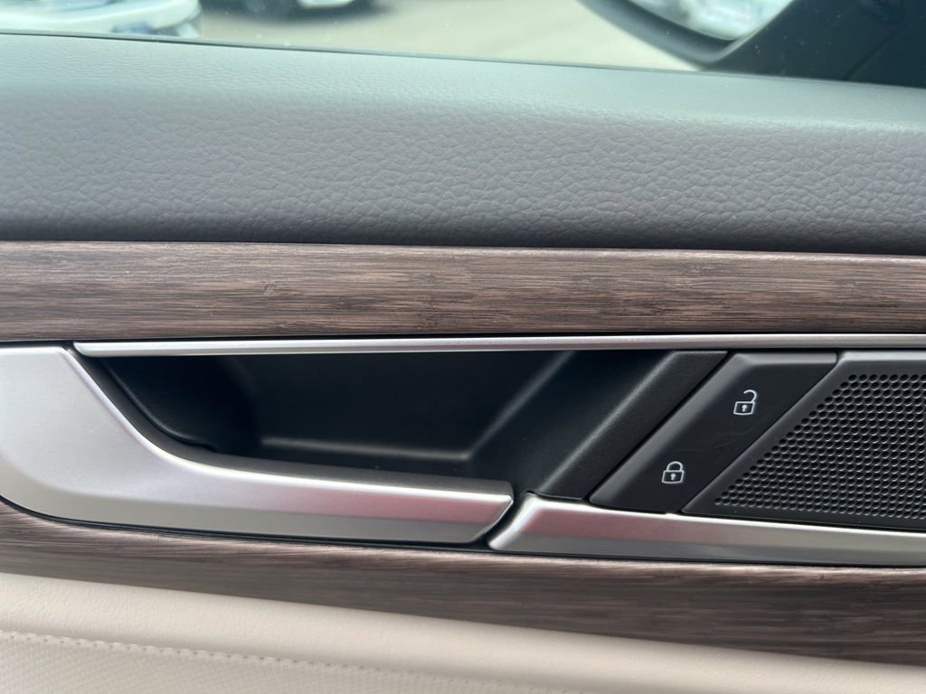 New 2026 Volkswagen Atlas SEL image 21