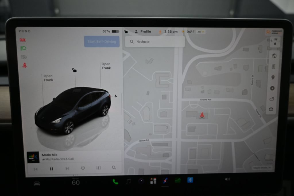 Used 2024 Tesla Model Y Long Range AWD/4WD image 8