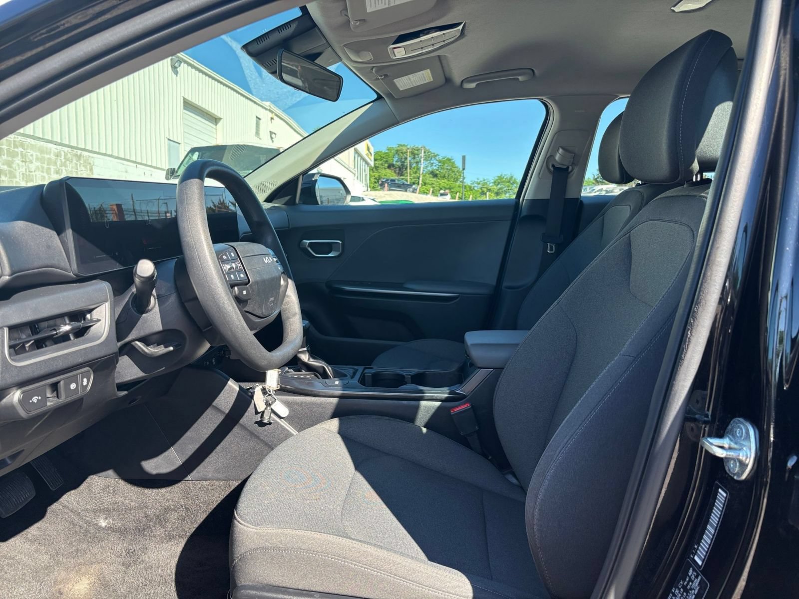 Used 2025 Kia K4 FWD image 24