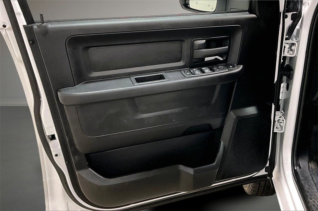 Used 2024 RAM 3500 Tradesman w/ Chrome Appearance Group image 22