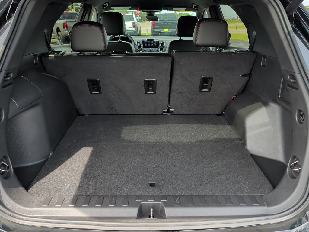 Used 2023 Chevrolet Equinox RS AWD/4WD image 40