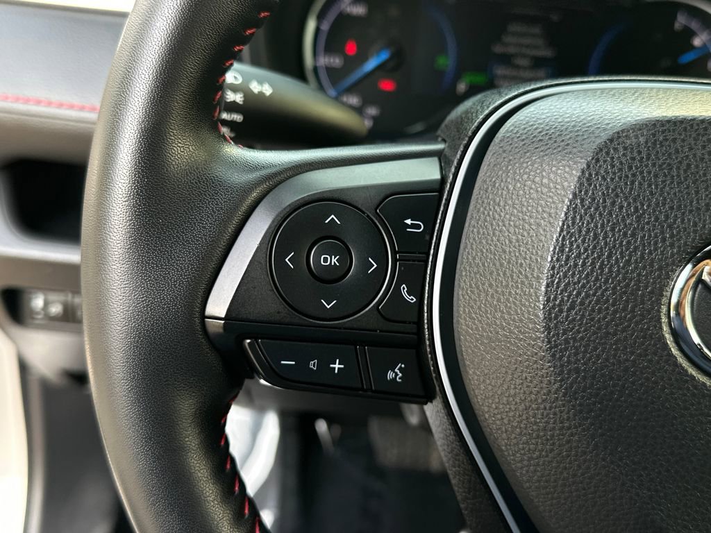 Used 2022 Toyota RAV4 SE w/ Weather & Moonroof Package image 25