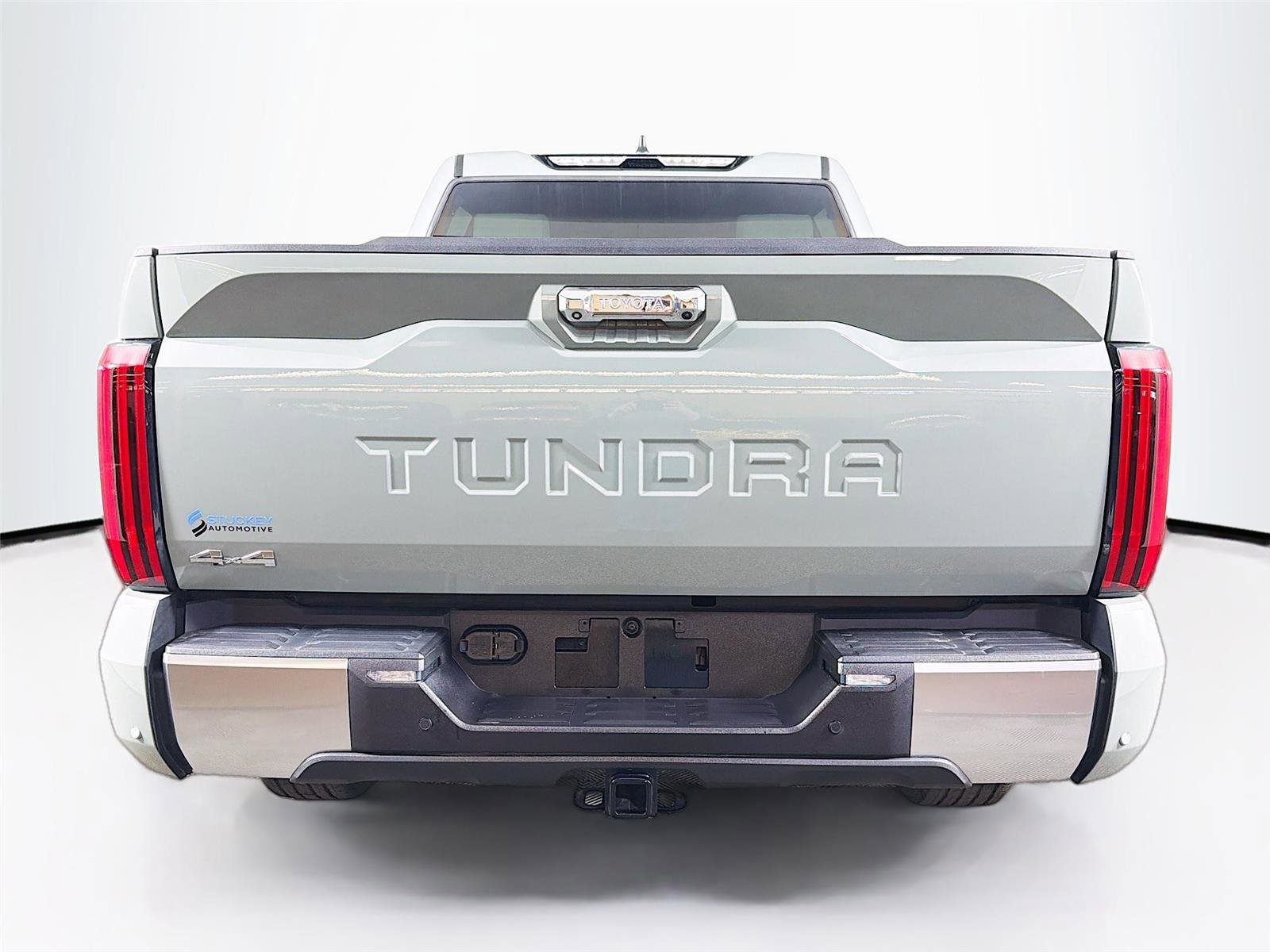 Used 2026 Toyota Tundra Limited AWD/4WD image 6