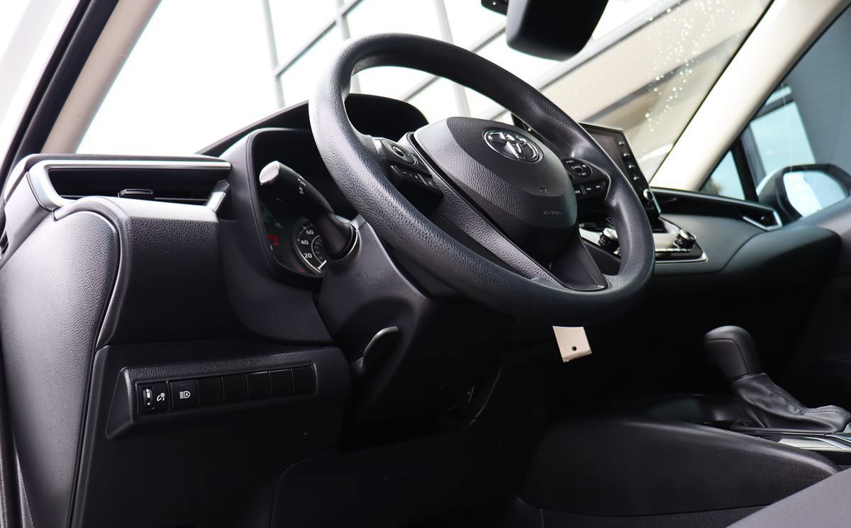 Used 2021 Toyota Corolla LE FWD image 40