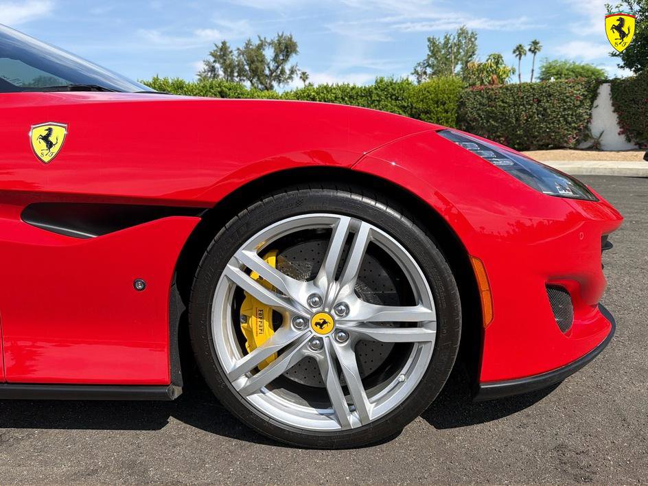 Used 2019 Ferrari Portofino image 46